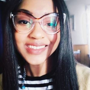 Meet your Posher, Nia